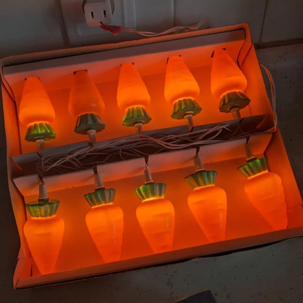 Novelty Easter Carrot Lights Vintage